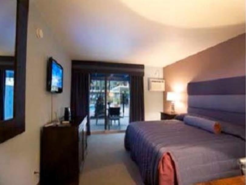 Travelodge By Wyndham Las Vegas Center Strip Exterior photo